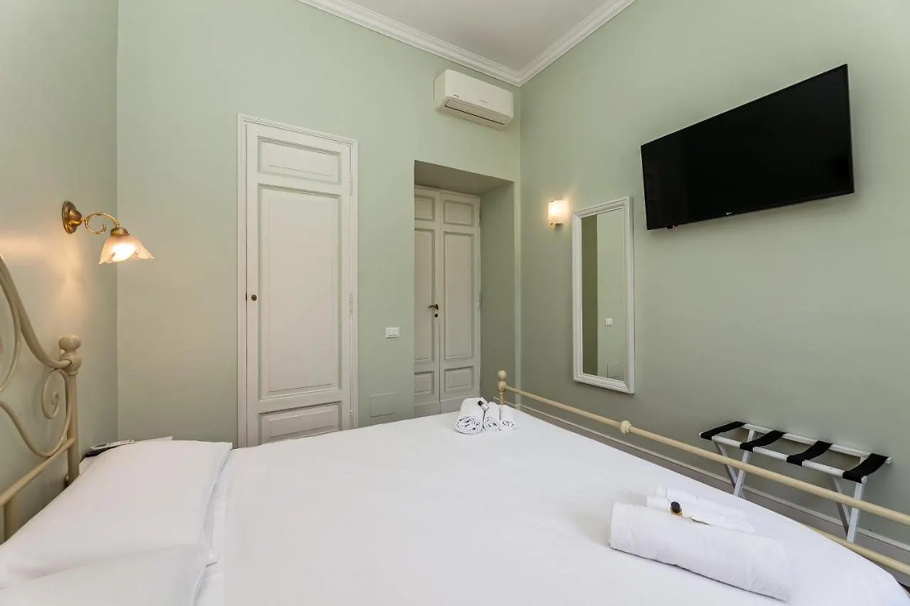 ローマPantheon Luxury Houseアパートメント ローマ